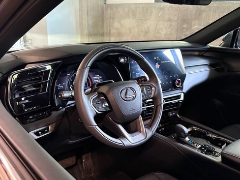 Used 2025 Lexus RX 350 F Sport w/ Convenience Package AWD/4WD image 23
