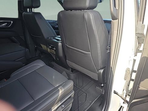 Used 2023 Chevrolet Tahoe Z71 w/ Off-Road Capability Package image 33