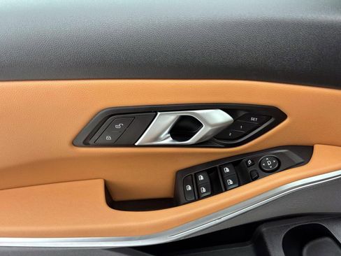 Used 2025 BMW 330i xDrive 330i xDrive w/ Premium Package image 12