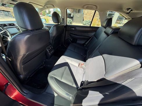 Used 2019 Subaru Outback 3.6R Limited AWD/4WD image 8
