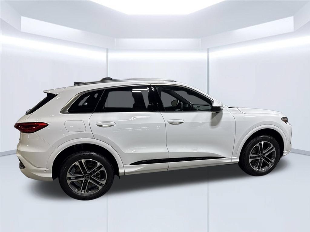 New 2026 Audi Q5 Premium AWD/4WD image 6