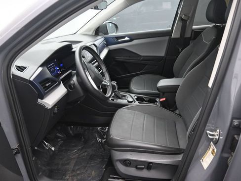 Used 2023 Volkswagen Taos SE w/ Panoramic Sunroof Package AWD/4WD image 14