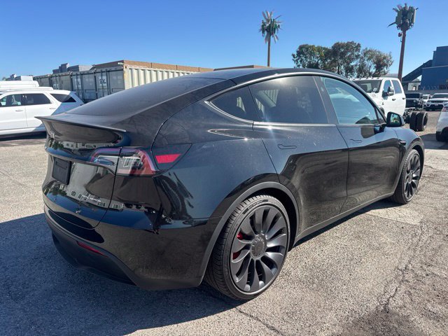 Used 2024 Tesla Model Y Performance AWD/4WD image 5