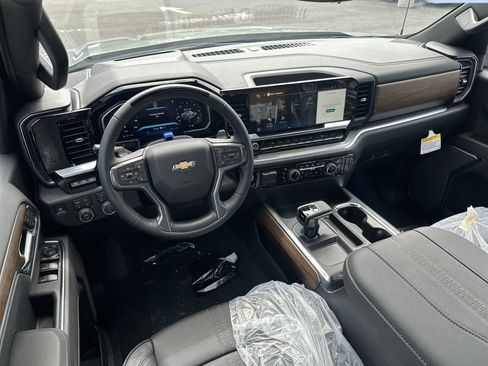 New 2026 Chevrolet Silverado 1500 High Country AWD/4WD image 8