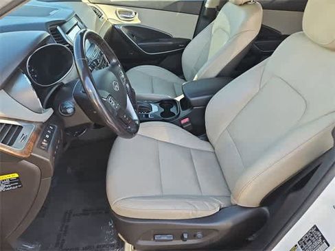 Used 2019 Hyundai Santa Fe XL image 17