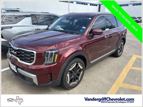 Used 2023 Kia Telluride S w/ S Sunroof Package FWD image 1