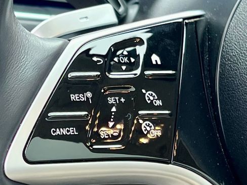 Certified 2025 Mercedes-Benz GLE 350 4MATIC image 32