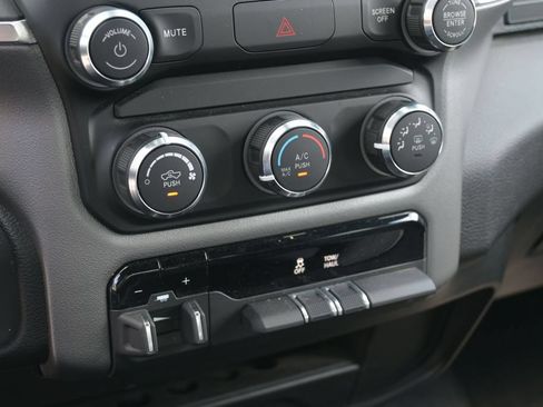 Used 2024 RAM 2500 Big Horn w/ Bed Utility Group AWD/4WD image 27