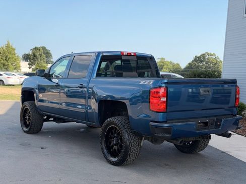 Used 2018 Chevrolet Silverado 1500 LT w/ All Star Edition AWD/4WD image 10