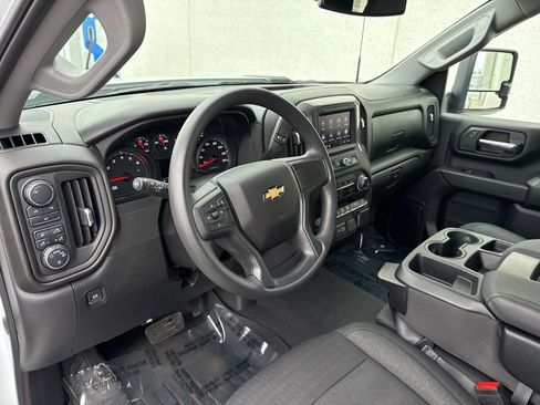Used 2024 Chevrolet Silverado 2500 Custom w/ Custom Value Package image 13