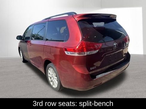 Used 2014 Toyota Sienna LE AWD/4WD image 9