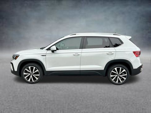 Used 2022 Volkswagen Taos SE FWD image 8