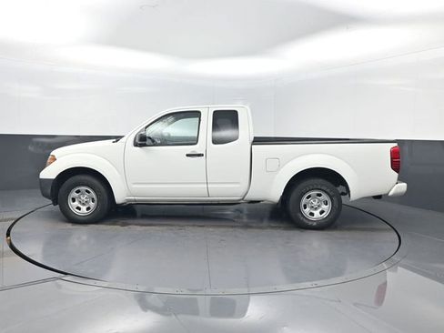 Used 2019 Nissan Frontier S RWD image 2