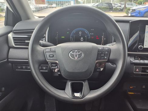 Used 2025 Toyota Camry LE FWD image 14