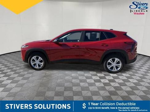 Used 2026 Chevrolet Trax LS FWD image 11