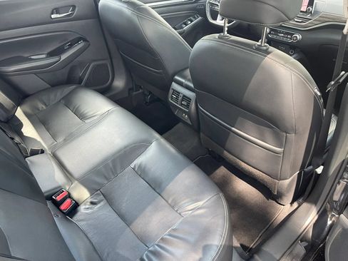 Used 2021 Nissan Altima 2.5 Platinum AWD/4WD image 13