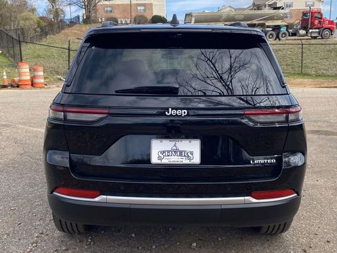 New 2026 Jeep Grand Cherokee Limited w/ Luxury Tech Group II RWD image 6