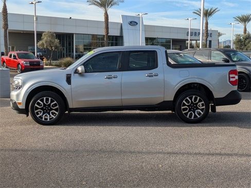 Used 2022 Ford Maverick Lariat image 3