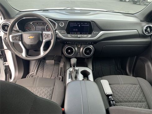 Used 2022 Chevrolet Blazer LT image 19