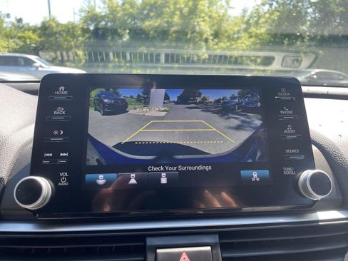 Used 2020 Honda Accord EX image 18
