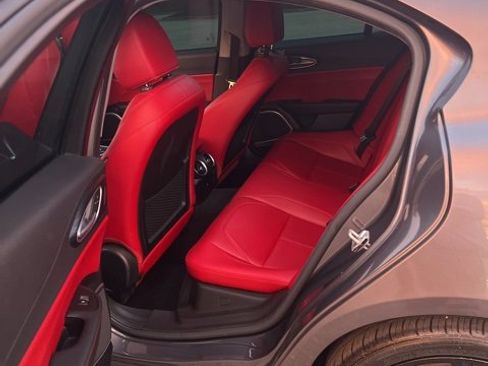 Used 2019 Alfa Romeo Giulia w/ Nero Edizione image 9