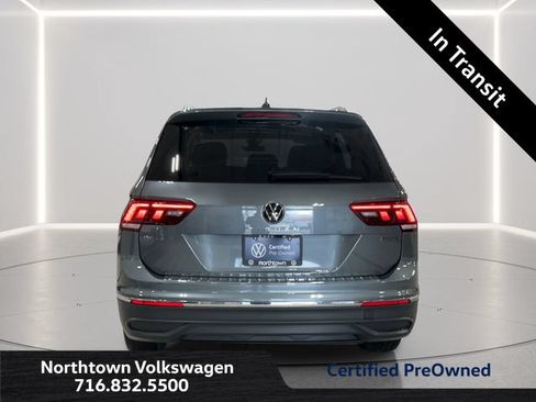 Certified 2024 Volkswagen Tiguan SE w/ Panoramic Sunroof Package AWD/4WD image 4
