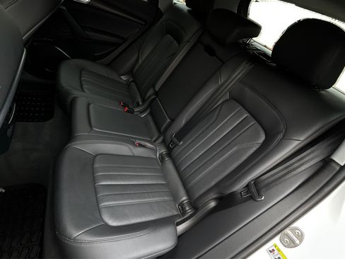 Used 2018 Audi Q5 2.0T Premium image 18