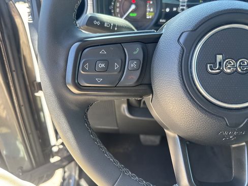 Used 2025 Jeep Wrangler Unlimited Sport S 4xe AWD/4WD image 18