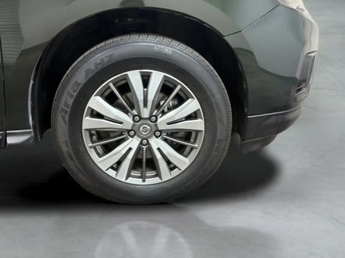 Used 2020 Nissan Pathfinder SL FWD image 25