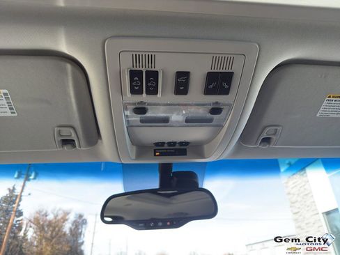 Used 2009 Cadillac Escalade AWD image 18