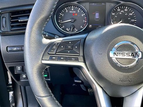 Used 2020 Nissan Rogue SL w/ Premium Package image 11