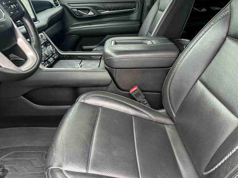 Used 2023 GMC Yukon Denali AWD/4WD image 13