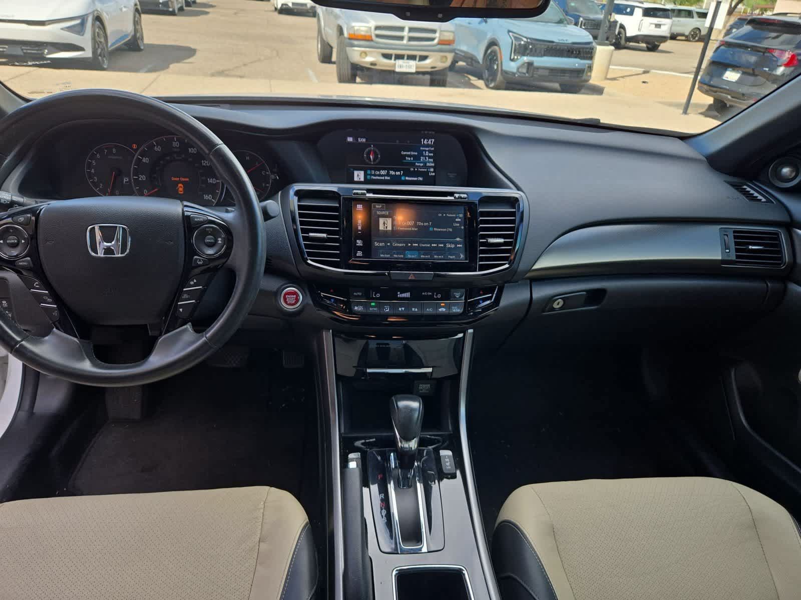 Used 2016 Honda Accord Touring image 15