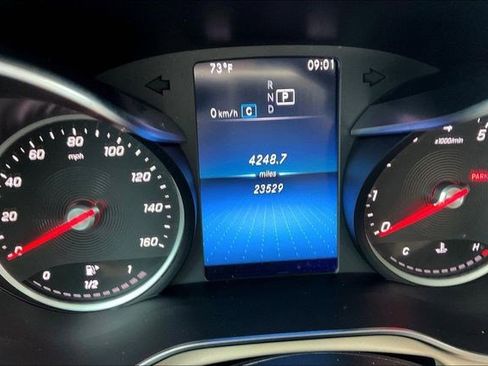 Used 2022 Mercedes-Benz GLC 300 4MATIC image 24