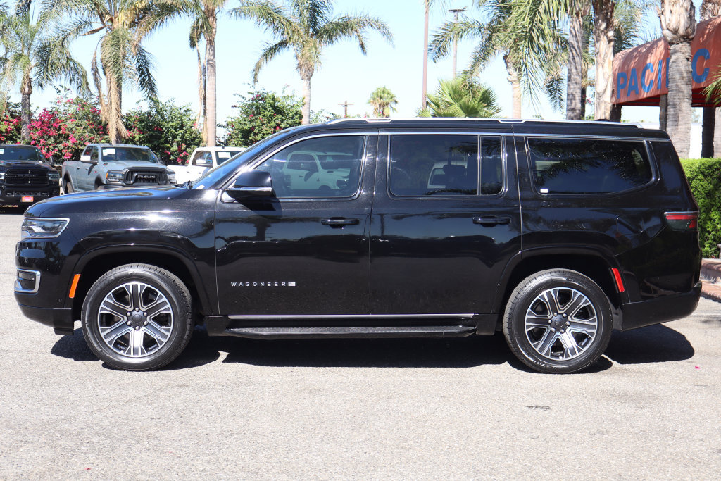 Used 2024 Jeep Wagoneer Series II w/ Flexible Seating Group RWD image 5