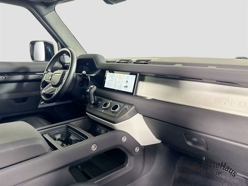 Used 2023 Land Rover Defender 110 SE AWD/4WD image 37