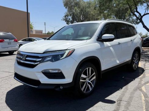 Used 2017 Honda Pilot Touring image 7