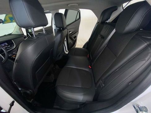 Used 2022 Buick Encore Preferred w/ Safety Package AWD/4WD image 28
