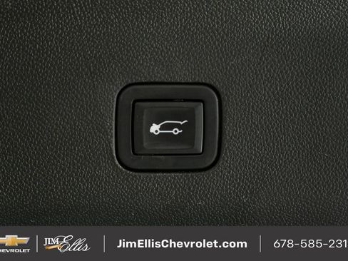 Used 2022 Chevrolet Tahoe Z71 w/ Luxury Package image 35