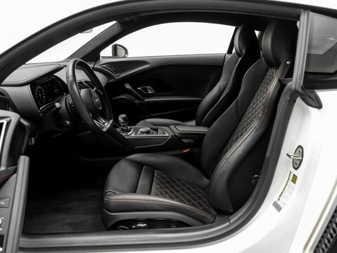 Used 2021 Audi R8 V10 RWD image 10