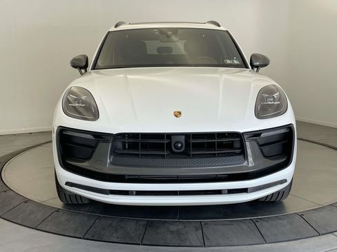 Certified 2025 Porsche Macan Turbo AWD/4WD image 10
