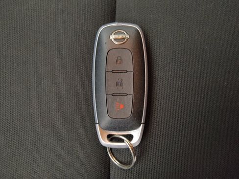 Used 2024 Nissan Rogue S AWD/4WD image 32
