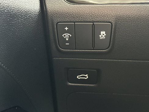 Certified 2025 Kia K5 LXS FWD image 32