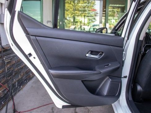 Used 2022 Nissan Sentra SV FWD image 22