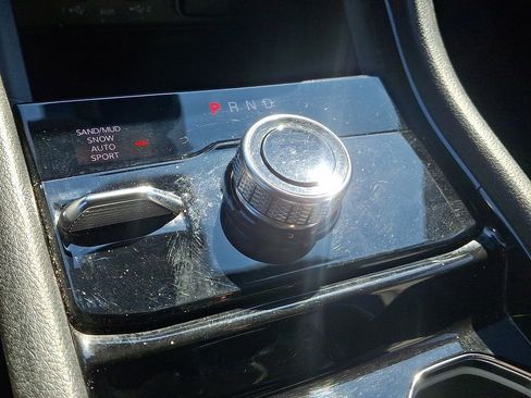 Used 2023 Jeep Grand Cherokee L Limited AWD/4WD image 17