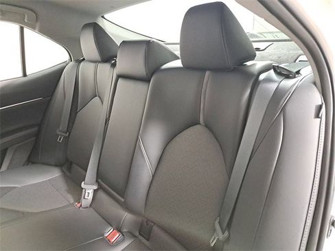 Used 2023 Toyota Camry XLE image 13