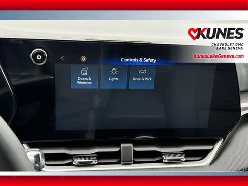 New 2026 Chevrolet Equinox LT w/ LPO, Floor Liner Package image 35