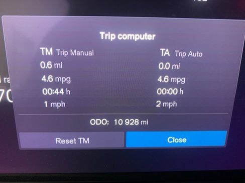 Certified 2024 Volvo XC60 B5 Core image 12