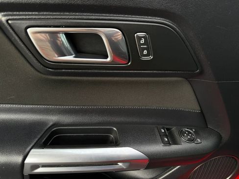 Used 2018 Ford Mustang GT w/ Black Accent Pkg RWD image 32