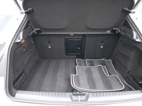 Used 2019 Mercedes-Benz GLA 250 4MATIC w/ Premium Package image 22